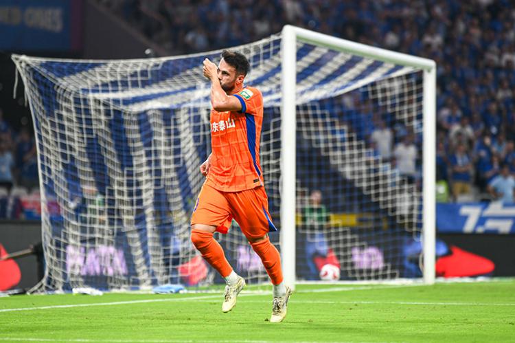 虽然球队的, 榜首的法比