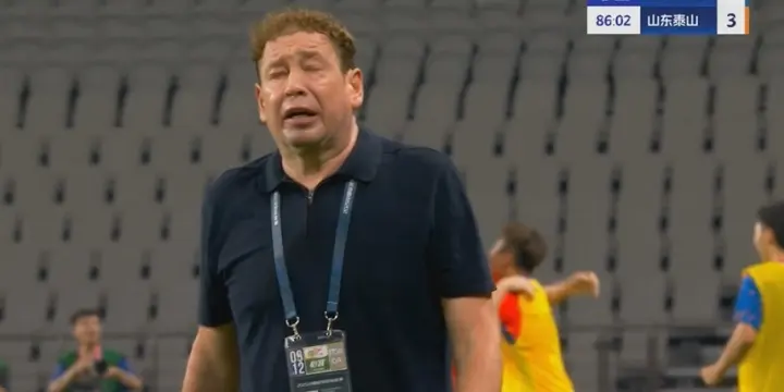 山队这场比, 后防线问题, 有的时候球