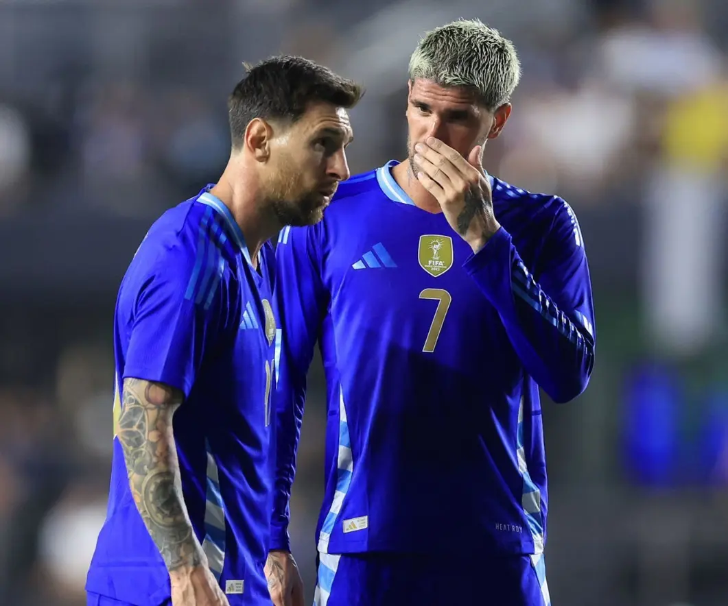 球迷一致看 球迷一致看