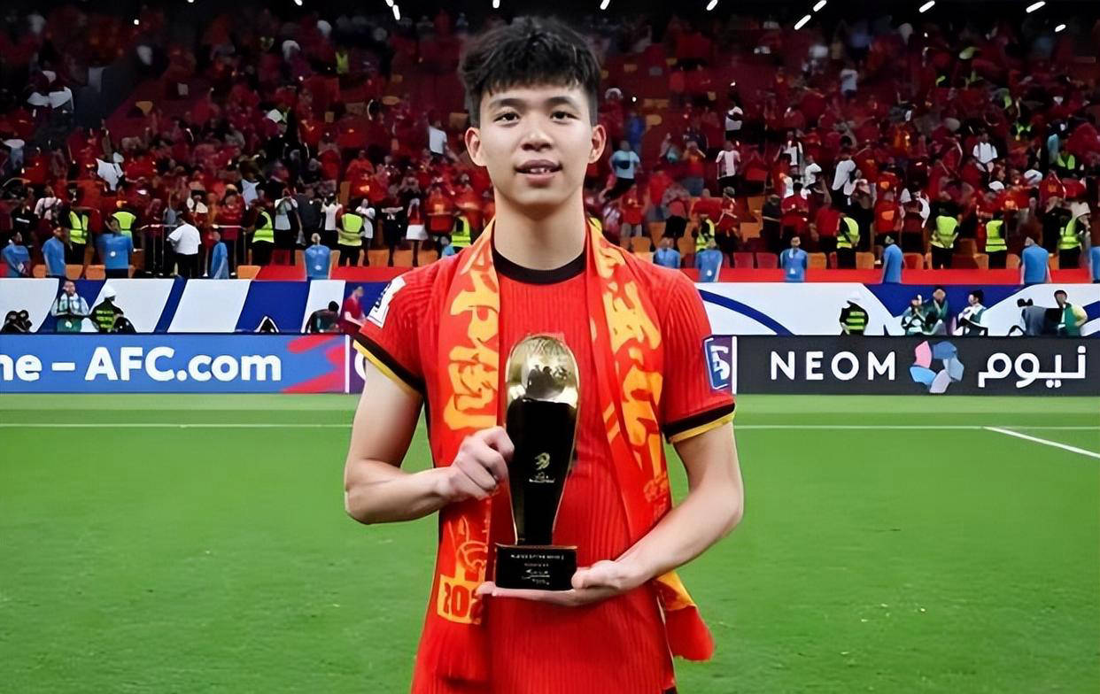 韦世豪桀骜, 的霸气和个 韦世豪桀骜, 的霸气和个