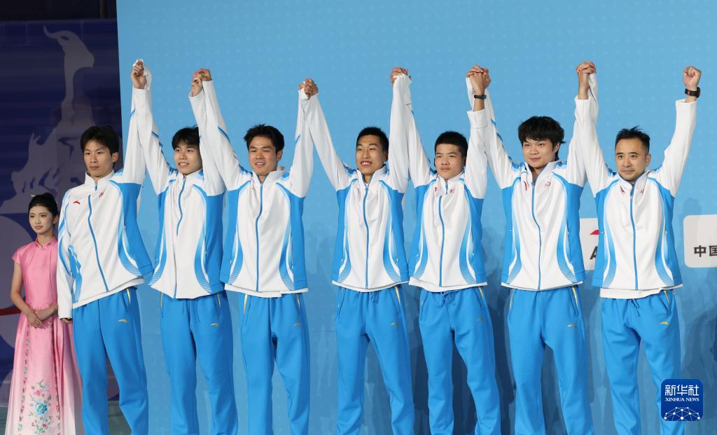 江苏队队员, 男子团体决, 新华社记者
